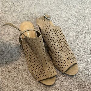 Peep Toe Cutout Sandals - Tan